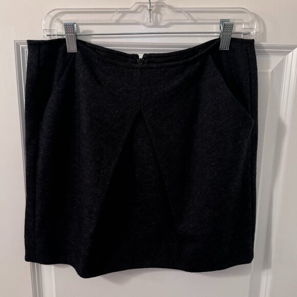 CAbi Gray Wool Blend Andy's Modern Mini Skirt Size 6 - Picture 3 of 8
